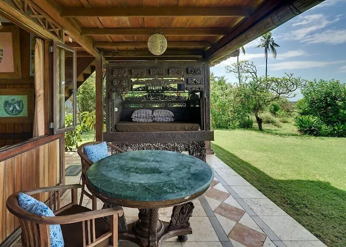 Bay Hideaway